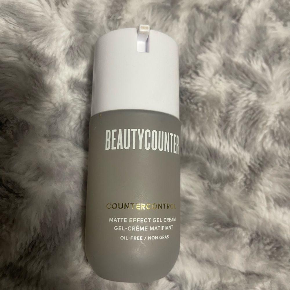 Beautycounter Matte Effect Gel cream